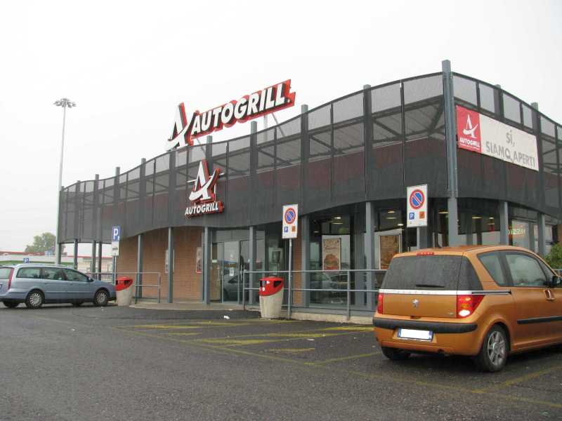 18-Autogrill Strutture in carpenteria metallica -.JPG